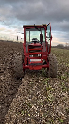 Découvrez le Tracteur Renault 981 - Passion Agricole