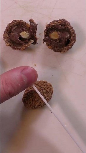 Ferrero Rocher: Classic vs. Moments