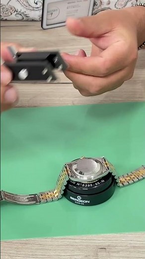 Easily Remove and Reinstall Your Rolex Bracelet with the Buzzufy Tool