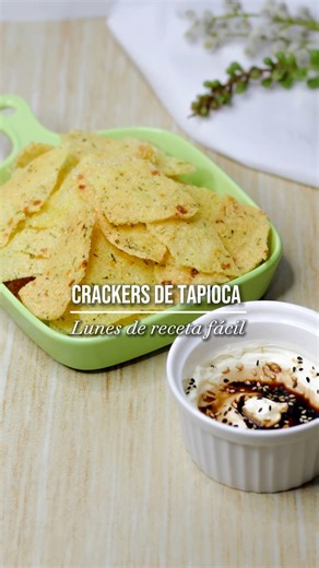 Tené a mano esta receta, guardá para cuando la necesites!Crackers de tapioca- 1 taza de tapioca- 40gr de Queso parmesano- 1 cda de Limón y hierbas finas- 1 cda de aceite - 6 cdas de agua tibia.Para la salsa:- Queso crema - Salsa de soja - Semillas de sésamo tostadas Lleva al horno 180 C por 20min o hasta dorar.Delivery: 📲0984 607 510Horario de atención: Lunes a viernes 08:30hs a 19:00hs y Sábados 8:00hs a 15:00hs📍Estamos en Barrio Boquerón, sobre Avda Eugenio A Garay casi Lomas Valentinas, Ciu