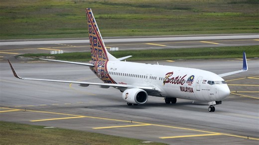 3,000  Miles: The World's Longest Boeing 737-800 Routes