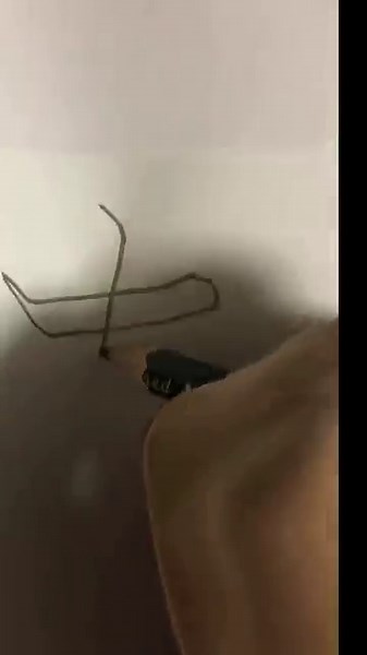 光の性質を利用しひらがなけの文字を書いてみると？誰でも簡単に描けそうなトリックアート文字絵！This picture is a trick art picture.