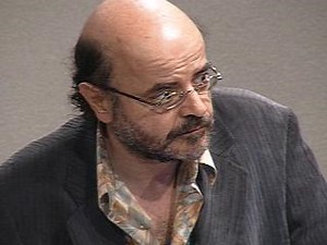 Linked Decompositions of Networks and Polya Urns with Choice