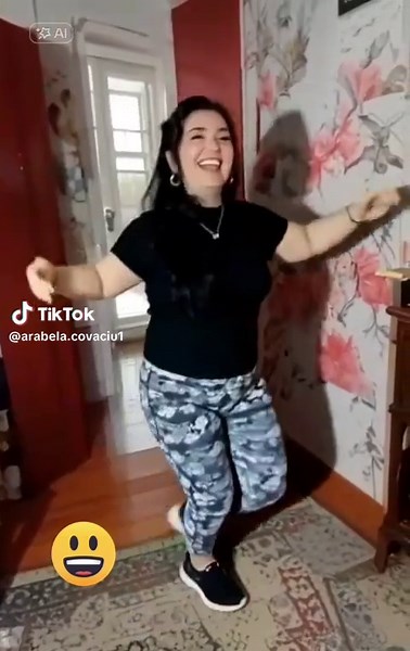 Videoclipuri postate de Arabela Covaciu (@arabela.covaciu1) cu sunet original - Nicoleta Petrehuș