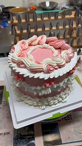 1.4M views · 13K reactions | Vintage cake  Full recipe below comment  | Amazing Cake Decorating | Facebook