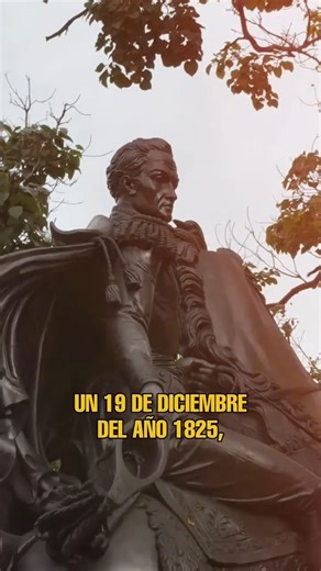 Nicolás Maduro on Instagram: "Celebramos el Bicentenario del Decreto de Chuquisaca, redactado de puño y letra por el Libertador Simón Bolívar en 1825. Este documento fundacional —cédula de identidad de nuestra Patria— evidencia su pensamiento avanzado sobre la preservación ambiental. En él, Bolívar reaccionó al brutal saqueo de minas, tierras y ríos tras 300 años de despotismo monárquico, un sistema que devastó la naturaleza y exterminó poblaciones originarias para sostener la opulencia europea.