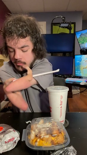 Arby’s Loaded Bacon & Cheese Curly Fries! #arbys #food #fries #curlyfries #bacon | The Real Martin