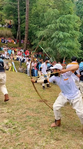 3.6K views · 4.5K reactions | ❤️ #pahari #thoda #himachaliculture #reelsgrowth #reelitfeelit #algorithm #foryou #fyp #explore #reelkarofeelkaro #trendingtopic #insights #instareel #instagood #reach #views #likeme #ashh_growth #viralhashtags | Ishan Pundir | Facebook