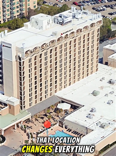 This beautiful waterfront Hotel 🏨 feels calm and elegant with harbor view 🪟 and classic southern charm just minutes from historic streets 😜🏨⭐🌊. . !!! #hotelvibes #luxurystay #usatravel #Hotel #Traveltok