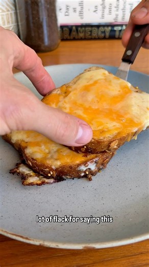 Toad In The Hole 🍳🧀🍞 I can’t think of a breakfast that is more comforting that this one. My mom used to make this for me on weekends and these days, when I wake up on a slow rainy Sunday, this is all I think about. Now I know, lots of us call this dish something different, eggs in the hole, sunshine toast, eggs in a nest, and that’s ok. One thing I think we can all agree on is the best part is ABSOLUTELY ending with that little mini round grilled cheese. Cheers to the weekend! #easyrecipes #s