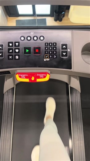 Gym Vlog: My Workout Routine and Struggles