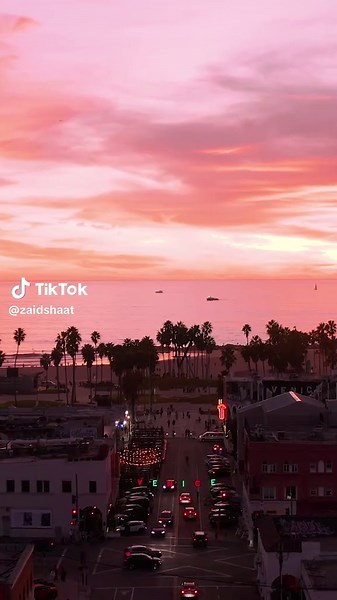 Explore California Dreamin’: Beaches, Sunsets, and Culture