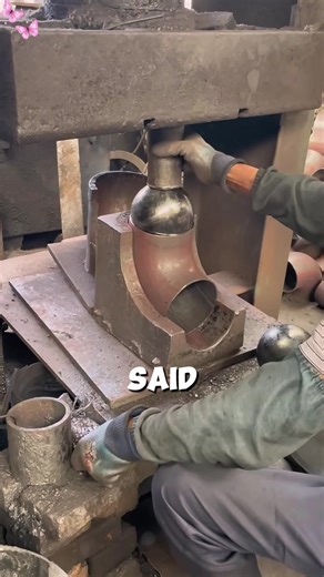 Entitled Karen demands a VIP table at my restaurant, claiming to be a close friend of the owner...