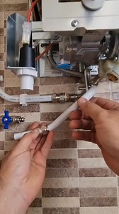 comment installer un chauffe-eau Junker كيفية تركيب سخان الماء جانكار #creatorsearchinsights #ppr #plumbing #cuivre #plombierchauffagiste #plombier #plumber #europe #plumbers | Plombier16.