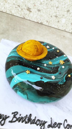 Saturn Mirror Glaze Cake Decorating Ideas for Birthday Celebrations
