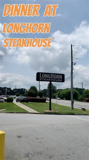 Family Dinner at Longhorn Steakhouse !!! #shorts #budgetfriendlyeats #food