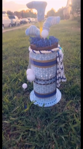 Golf Bag Diaper Cake: A Unique DIY Gift Idea