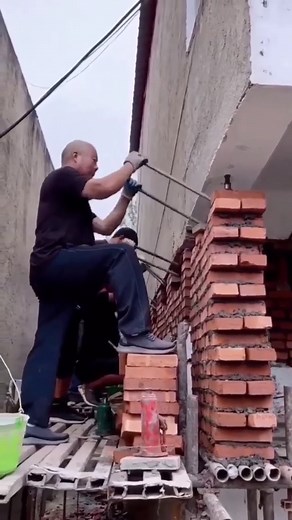 Hand Lifting Tool https://s.click.aliexpress.com/e/_DdSr6Yb | Danilo Barbosa