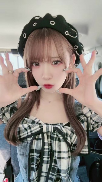 幸あれ！福岡のアイドル、Moonlightの紫担当のうんこちゃんを紹介