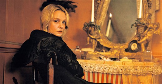 Carey Mulligan tells us what Oscar Isaac smells like