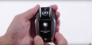 2016 BMW 7 Series Display Key Functions Showcased – Video