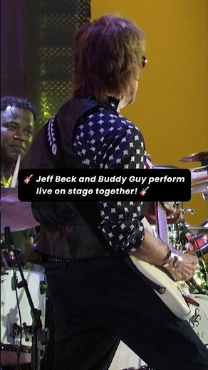 #JeffBeck and #BuddyGuy perform blues classic 'Let Me Love You', Live At The Hollywood Bowl 🎸
