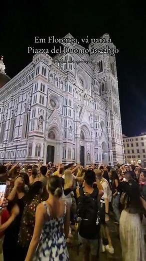 Visite a Piazza del Duomo em Florença às 22h30