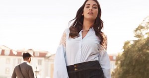 Ella es Lorena Durán, la primera modelo 'curvy' (real) de Victoria's Secret