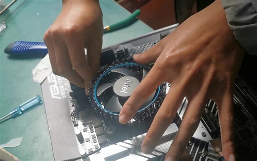 12代原装散热器风扇安装教程