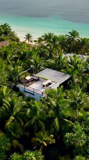 𝗘𝘅𝗽𝗲𝗿𝗶𝗲𝗻𝗰𝗲 𝗮 𝘁𝗿𝗮𝗻𝗾𝘂𝗶𝗹 𝗽𝗮𝗿𝗮𝗱𝗶𝘀𝗲 𝘄𝗵𝗲𝗿𝗲 𝗽𝗿𝗶𝘃𝗮𝘁𝗲 𝗯𝗲𝗮𝗰𝗵𝗳𝗿𝗼𝗻𝘁 𝘀𝘂𝗶𝘁𝗲𝘀, 𝗱𝗮𝗶𝗹𝘆 𝗰𝗼𝗺𝗽𝗹𝗶𝗺𝗲𝗻𝘁𝗮𝗿𝘆 𝗯𝗿𝗲𝗮𝗸𝗳𝗮𝘀𝘁, 𝗺𝗶𝗻𝗱𝗳𝘂𝗹 𝘆𝗼𝗴𝗮 𝗺𝗼𝗿𝗻𝗶𝗻𝗴𝘀, 𝗿𝗼𝗼𝗳𝘁𝗼𝗽 𝗺𝗲𝗱𝗶𝘁𝗮𝘁𝗶𝗼𝗻 𝗹𝗼𝘂𝗻𝗴𝗲𝘀, 𝗮𝗻𝗱 𝗰𝘂𝗿𝗮𝘁𝗲𝗱 𝗰𝗼𝗺𝗳𝗼𝗿𝘁 𝗿𝗲𝗱𝗲𝗳𝗶𝗻𝗲 𝗖𝗮𝗿𝗶𝗯𝗯𝗲𝗮𝗻 𝗯𝗹𝗶𝘀𝘀. Reconnect with nature and with yourself at our boutique eco-hotel. ✨ Use code GETAWAY for 25% off your stay. Only for a limited time — Book Now.