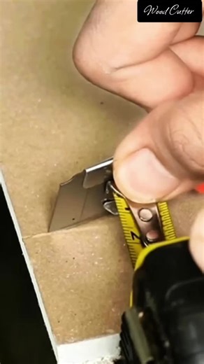 Sharp lines, clean edges, zero mistakes — one smart method does it all. 👉 You’ll wish you knew this sooner. #DIYHack #@Wood cutter PrecisionWork #SmartCraft