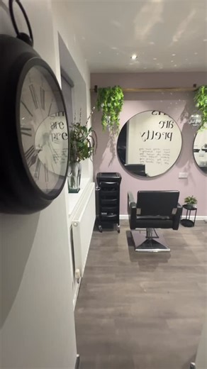 33 reactions · 6 comments | Elkie Dee gone pretty ! Pretty brave, powerful, funny .. and the rest! And some would say pretty good hair too 睊 Welcome to your new space people! This is where we fix your crowns and you remember who the hell you are! Pretty isn’t just a look … it’s a feeling! And I’m feeling good! Xx | ELKIE DEE | Facebook