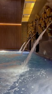 🌟Lights, camera, relax!🌟 At PH Spa, every hydrotherapy session is a movie moment. 🎞️ Disconnect, relax and enjoy the glamour of wellness in a Hollywood-worthy setting.✨ - - 🌟Luces, cámara, ¡relax!🌟 En #PHSPA, cada sesión de hidroterapia es un momento de película. 🎞️ Desconecta, relájate y disfruta del glamour del bienestar en un entorno digno de Hollywood.✨ | Planet Hollywood Cancun By Royalton