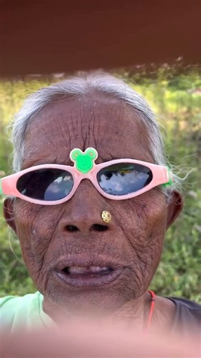 Aparna Pandey | Tech & info on Instagram: "Kispar try karoge? 🤯 Follow @aparnatec for more✅ #instagram #tips #tricks #explore #techreel #techvideo #instagram #reels ( instagram , tips , tricks, explore , techreel , techvideo , Instagram, reels , aparnatec )"