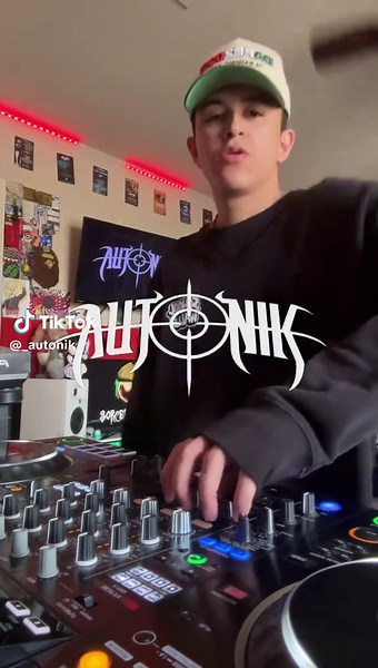 Explosive Dubstep Riddim Mix for EDM Lovers