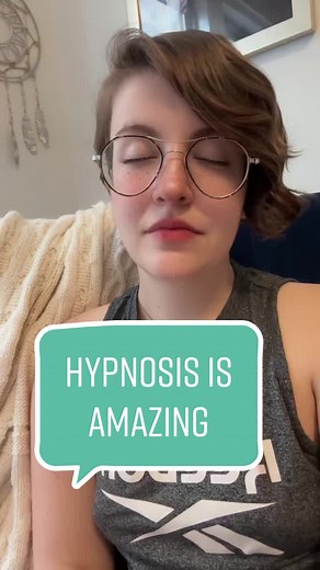#hypnosis can just do so many things ppl should look at it 🤯🤯🤯 #hypnotherapy #hypnosisontiktok #braintraining #hypnotist #neuroplasticity #mentalhealth #anxietytips #selfhealing #rewireyourbrain hypnosis can do SO much it can reduce stress and anxiety, help you heal your body, change your habits, get healthier, enjoy your life, feel more morivated, etc etc etc!