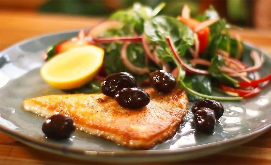 Here is the Greek flaming cheese (saganaki)