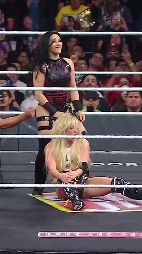 A devil’s kiss from a CHAMPION just hits different 😮‍💨 #WWERaw