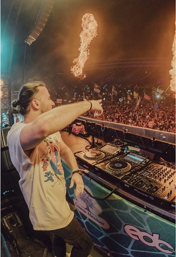 Experience the Energy of EDM with Trivecta Live