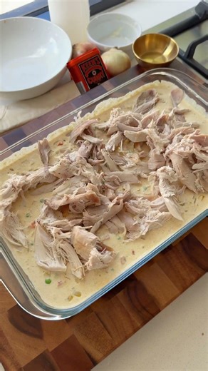 Dump & Bake Day 5: Curried Chicken Pie 🥧 RECIPE IN DESCRIPTION 👇