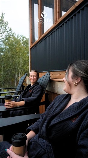 Never been to Rejuv yet? Don’t worry, we’ve got you covered! ✨ Here’s a glimpse of what it looks like when you join us for a session. We’re here to make your experience as easy and peaceful as possible. Got any questions? Don’t hesitate to ask, we’re happy to help! 💛 See you soon! Book your thermal cycle session now: https://rejuvnordicspa.ca/ Vous n’êtes jamais venu(e) chez Rejuv ? Pas de souci, on s’occupe de tout ! ✨ Voici un aperçu de ce que ça donne quand vous nous rejoignez pour une séanc