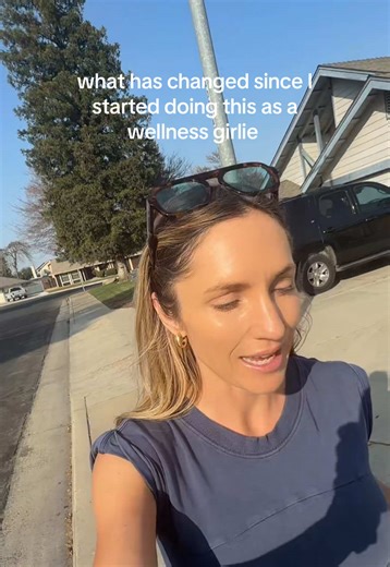 The combo of 1 hour walk a day, 10k steps a day, clean eating, Pilates and weight training 🤝 #wellness #healthylifestyle #workout #walking #fypシ