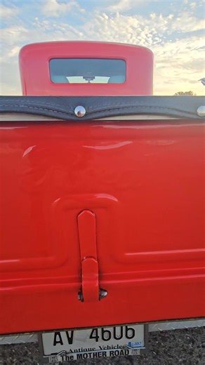 1933 FORD TRUCK LOOKING STUNNING IN RED | JUNKCAR WILLY