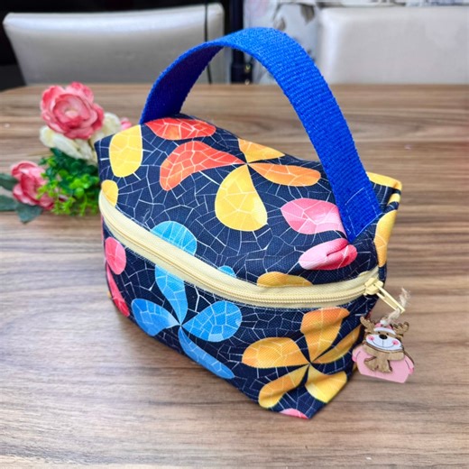 109K views · 1.1K reactions | So Stylish and Easy Bag that You Can Make Judt in 10 Minutes 朗 | Knitting Hobby | Facebook