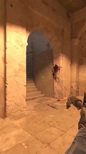 Intense Close-Quarters Combat in CS:GO Gameplay