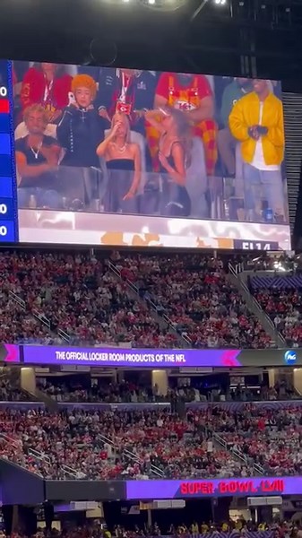 Taylor Swift chugs her beer at Super Bowl 2024, met with stadium of booing | New York Post Entertainment