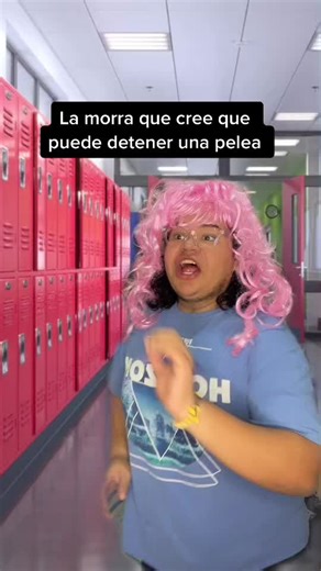 Noah Mírame - La Morra Que Cree Que Puede Detener una Pelea