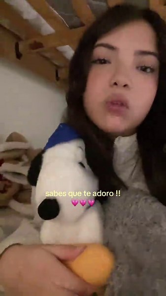 Flaming Hot Cheetos letra en español - Clairo (I Wanna Be You)