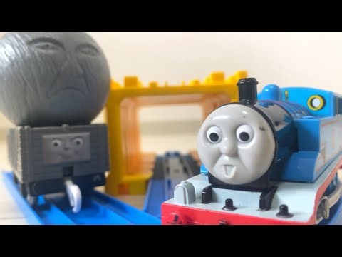 Run Thomas Run! Boulder is Chasing the Train 🚂 Toy Train Chase