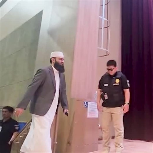 Dr. Mizanur Rahman Azhari | Camp Greaves Demilitarised Zone (DMZ) South Korea & North Korea Border | Instagram